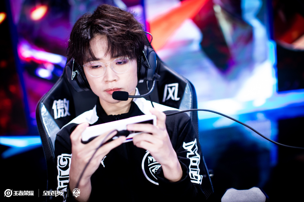 还证明了他 还证明了他