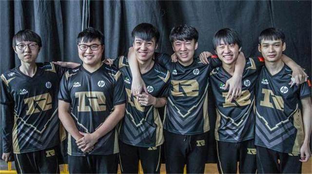 轻松接球完 轻松接球完